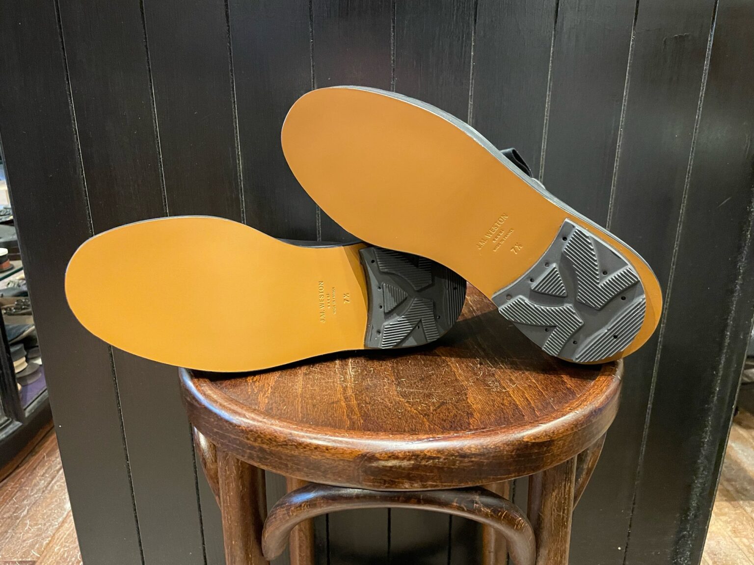 JM.WESTON×sacai】サイドゴアブーツ Vibramタンクハーフラバー｜BLOG