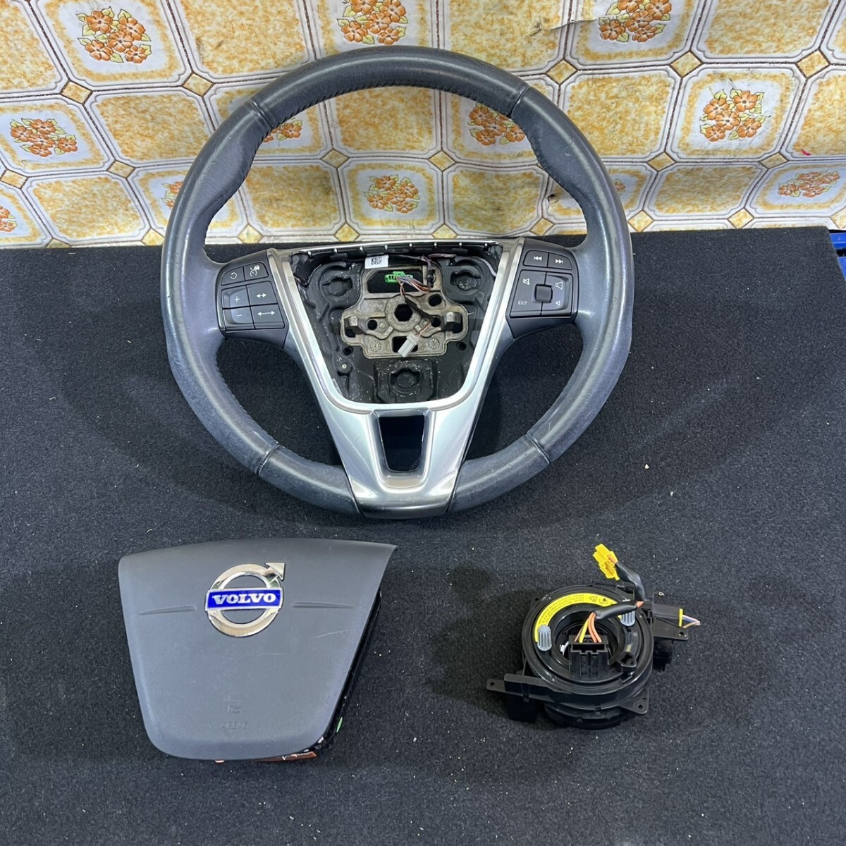 2026年最新】Yahoo!オークション -volvo v40 ステアリングの中古品