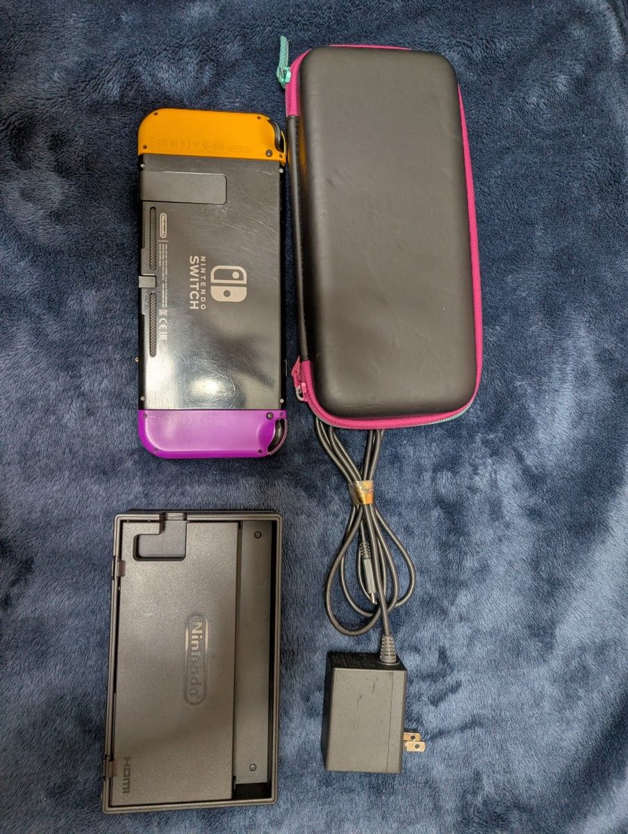 Switch本体 ケース 充電器 繋げるのに必要な黒いのの4点セット スプラ