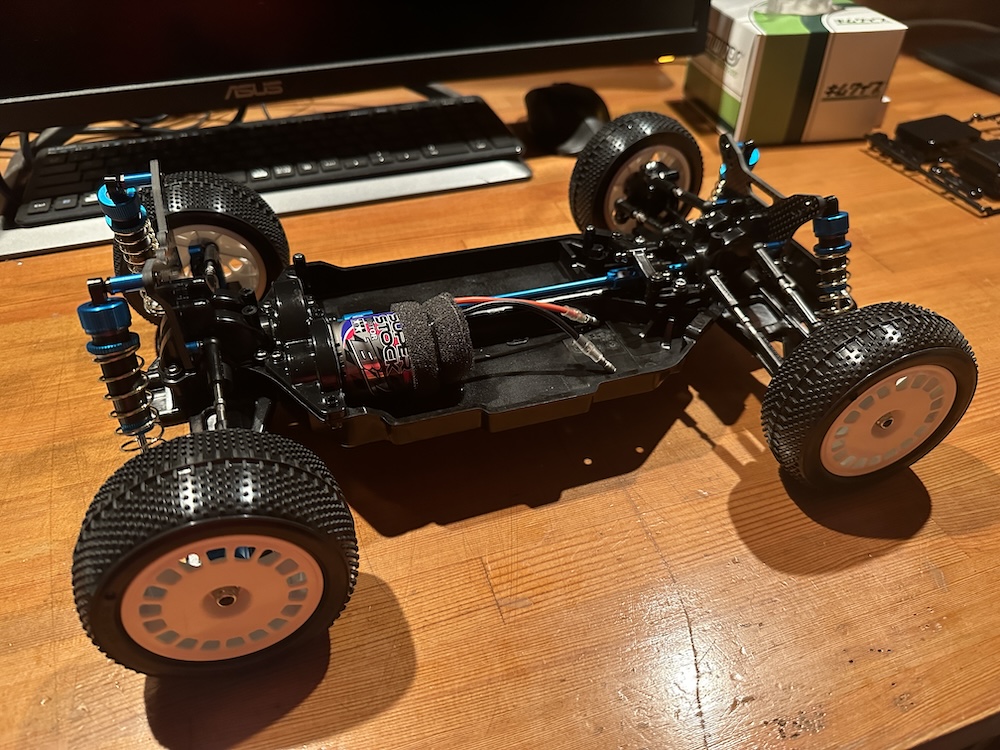 RCカー「TT-02BRシャーシキット」を組み立ててみた・前編 - 日本“シン”記録