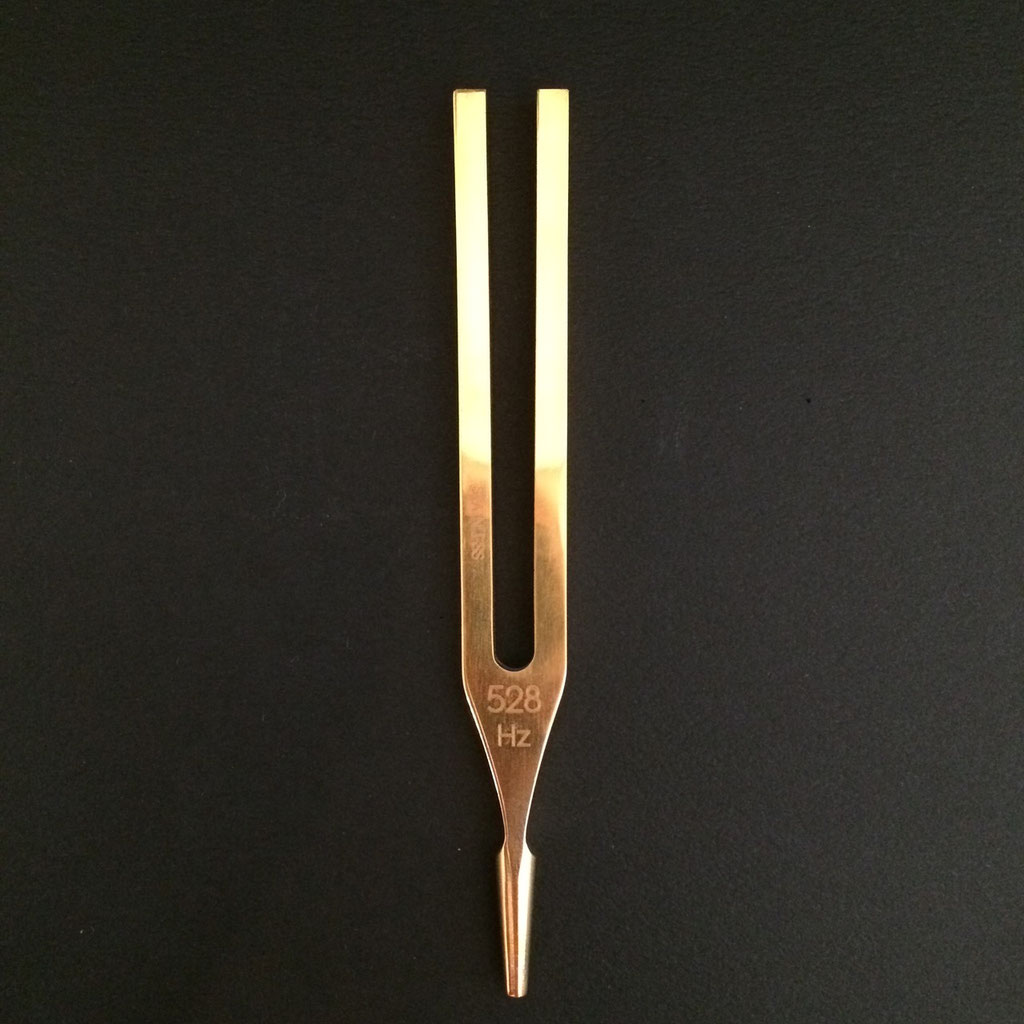 528Hz音叉 ゴールド 金メッキ仕上げ・ステンレス製 - nakaji minami