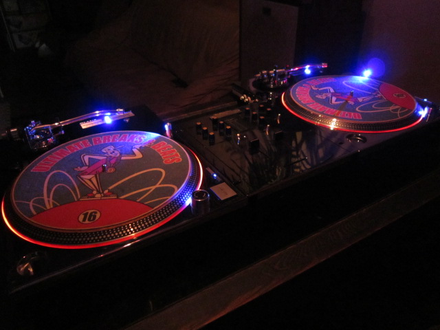 welcome 2 loniee muzic - SL-1200ファクトリー loniee muzic