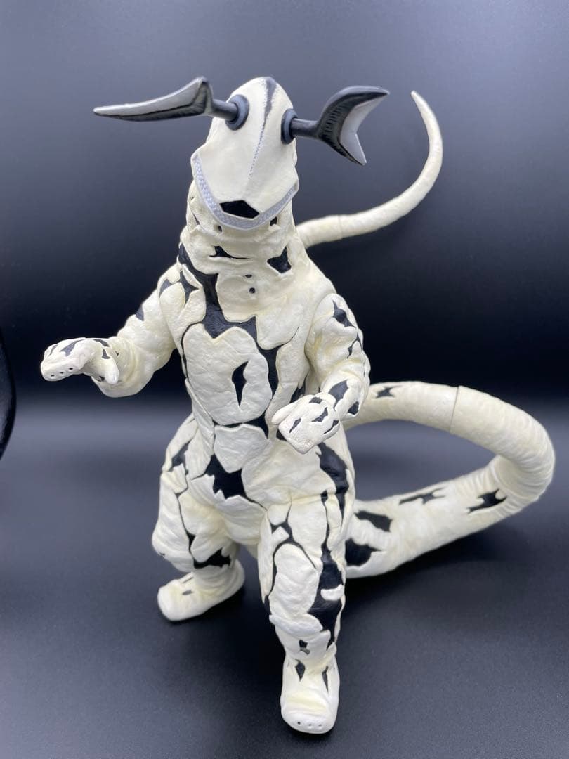 ビリケン　エレキング　ソフビ塗装済完成品 ウルトラセブン ビリケン商会の名作ソフビキット「ウルトラセブン」が極上彩色済み完成