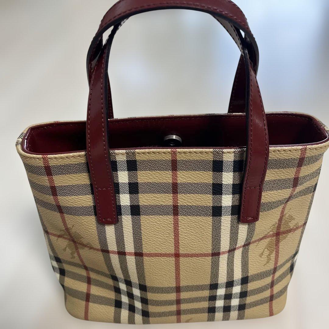 Burberry バッグ　革 バーバリー BURBERRY バッグ ショルダーバッグ 肩掛けバッグ 8010332