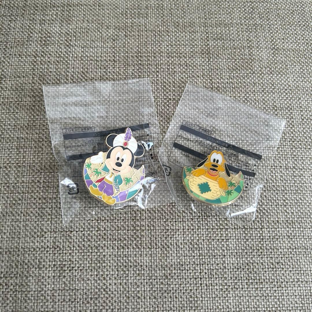 新品未使用】ディズニー ピンバッジ 2個セット - メルカリ