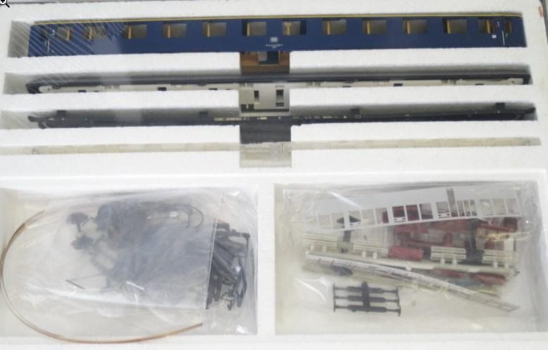 Ade 3032 シルバーリンゲ　all銀 モデル　 HOスケール Ade 3032 シルバーリンゲ all銀 モデル HOスケール - メルカリ