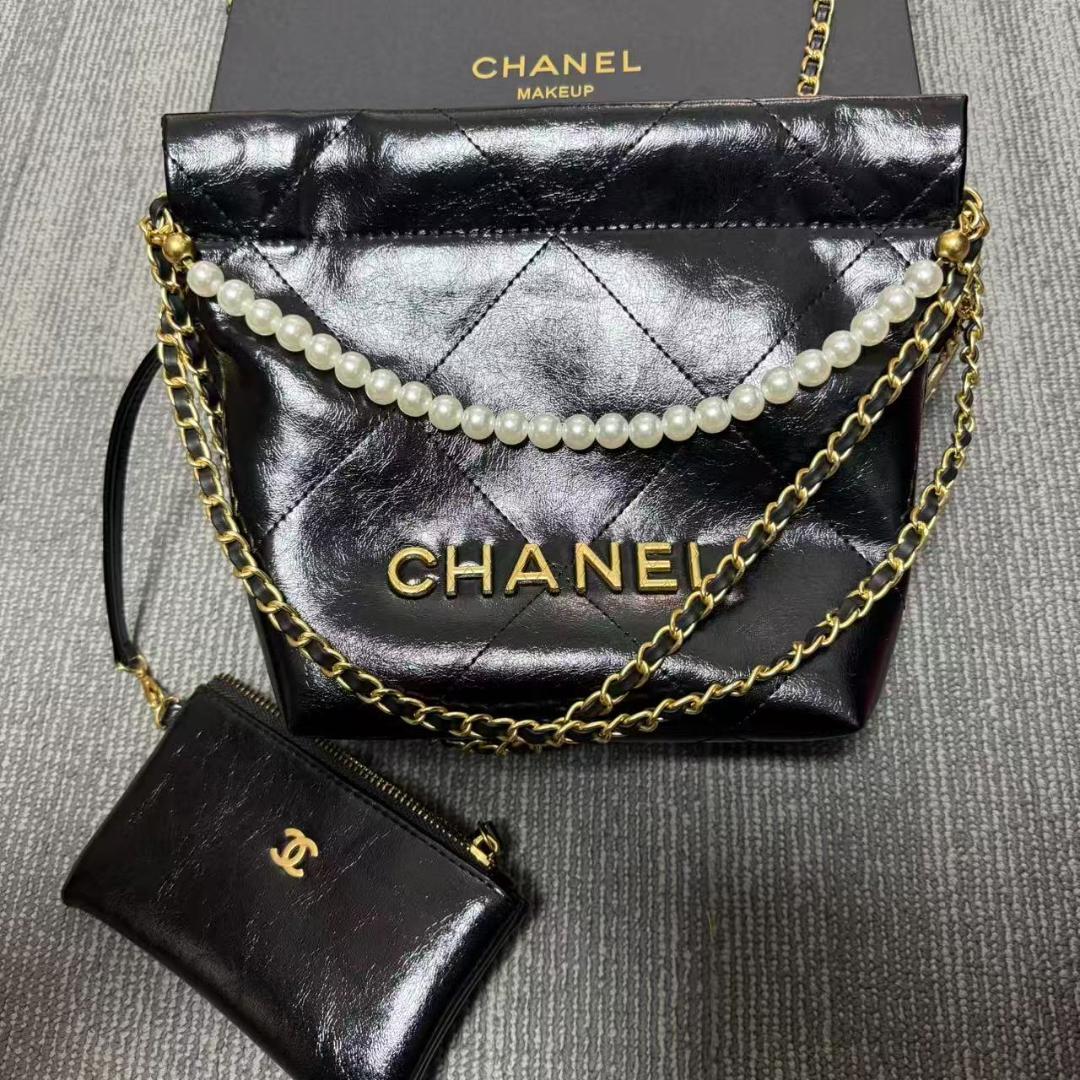 状態良好 ✨ブラック✨ cHaNeL✨サコッシュ パール付き 状態良好 ✨ブラック✨ cHaNeL✨サコッシュ パール付き - メルカリ