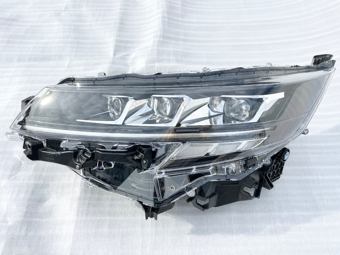 【FX500】トヨタ　ノア　純正　ZWR90W　ヘッドライト　左 トヨタ 純正 ノア 《 ZWR90W 》 左ヘッドライト P91400-25012139 : NGP