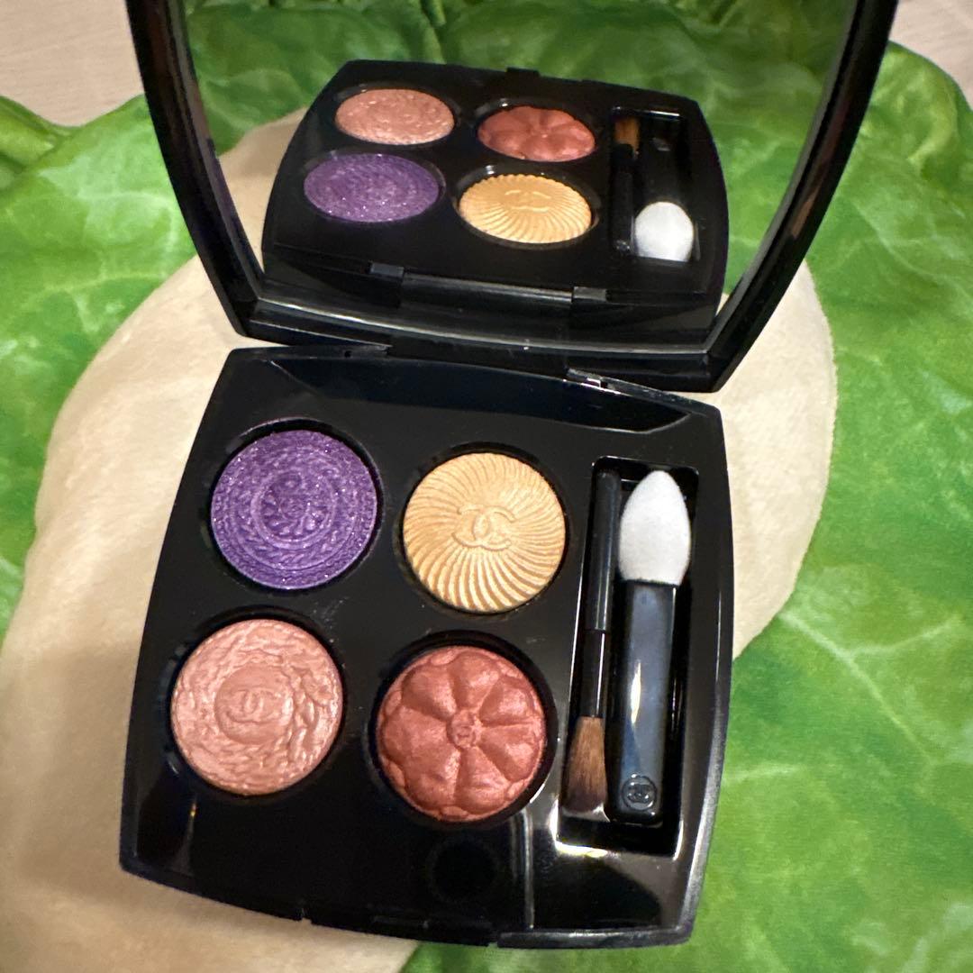 CHANEL アイシャドウ キャトル オンブル ブトン 239 CHANEL/シャネル 人気アイシャドウ 「レ キャトル オンブル ブトン